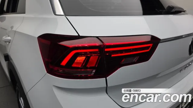 Volkswagen T-Roc 2021 — фото 9