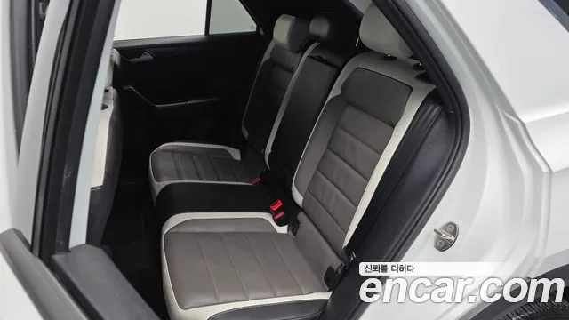 Volkswagen T-Roc 2021 — фото 16