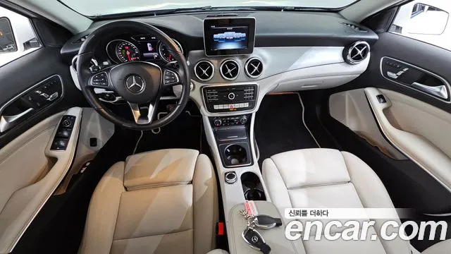 Mercedes-Benz GLA-Class 2019 — фото 10