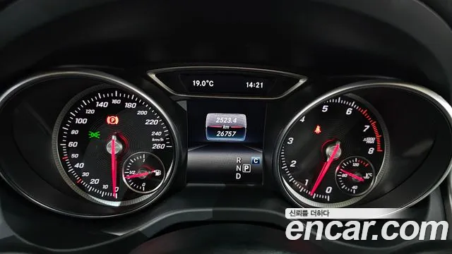 Mercedes-Benz GLA-Class 2019 — фото 11