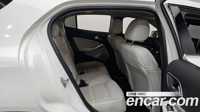 Mercedes-Benz GLA-Class 2019 — фото 17