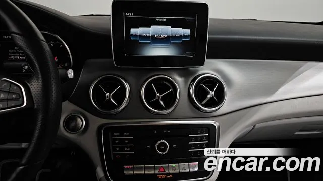 Mercedes-Benz GLA-Class 2019 — фото 19