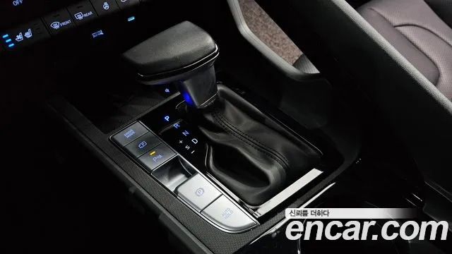 Hyundai AVANTE 2024 — фото 12