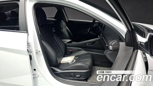 Hyundai AVANTE 2024 — фото 18