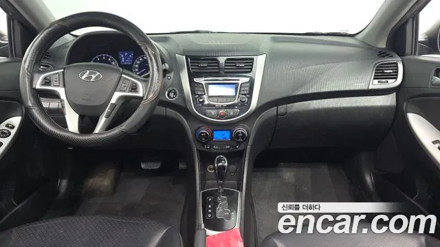 Hyundai Accent 2011 — фото 10