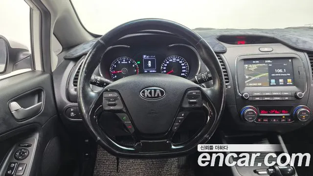 Kia K3 2017 — фото 13