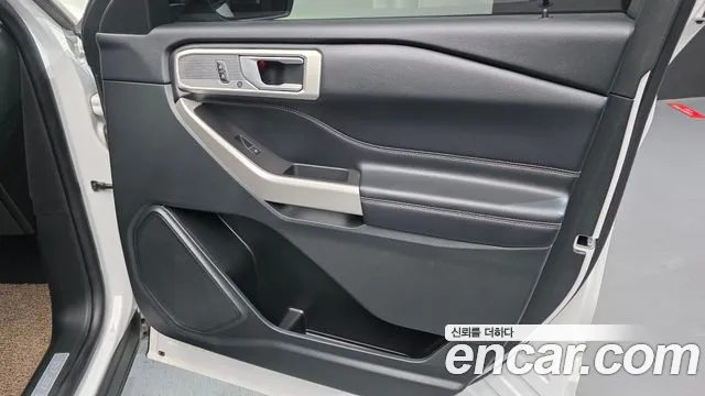 Ford Explorer 2023 — фото 14