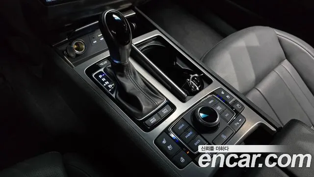 Hyundai Genesis 2016 — фото 12