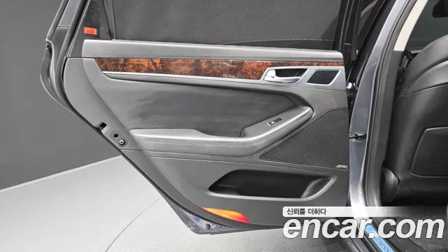 Hyundai Genesis 2016 — фото 15