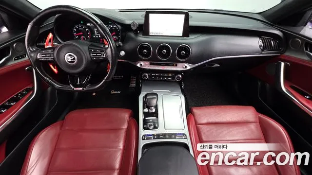 Kia Stinger 2019 — фото 10