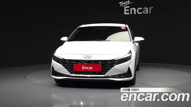 Hyundai AVANTE 2023 — фото 3