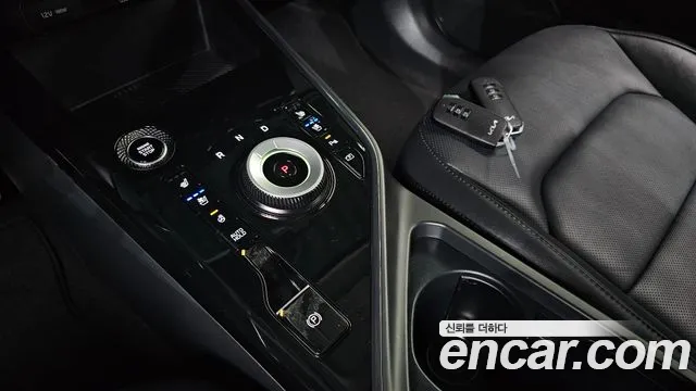 Kia Niro 2022 — фото 9