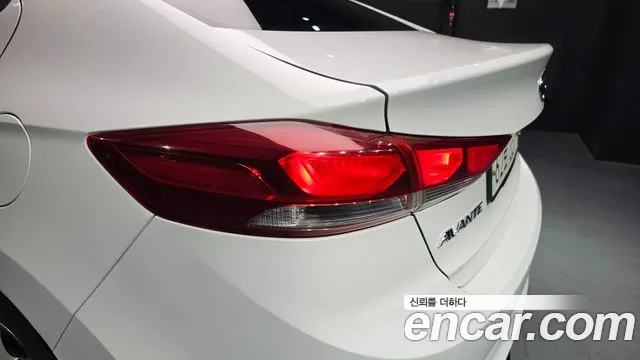 Hyundai AVANTE 2016 — фото 9