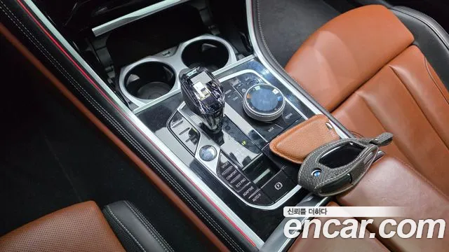 BMW 8-Series 2023 — фото 12