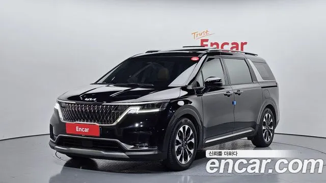 Kia Canival 2023 — фото 1