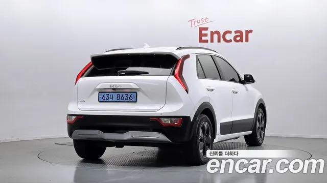 Kia Niro 2023 — фото 2