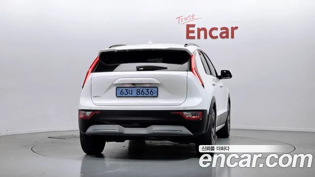 Kia Niro 2023 — фото 4