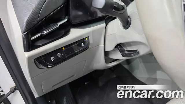Kia Niro 2023 — фото 17