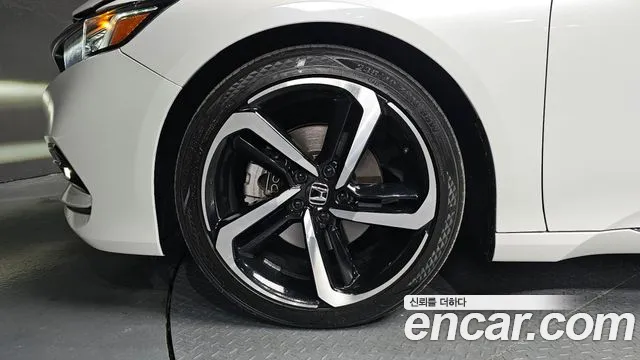 Honda Accord 2018 — фото 5