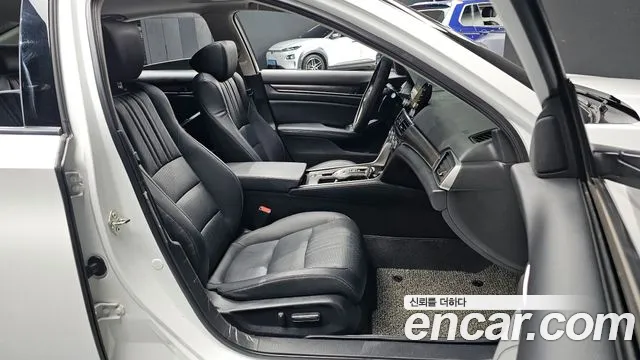 Honda Accord 2018 — фото 11