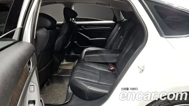 Honda Accord 2018 — фото 12
