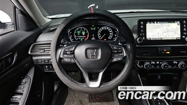 Honda Accord 2018 — фото 13