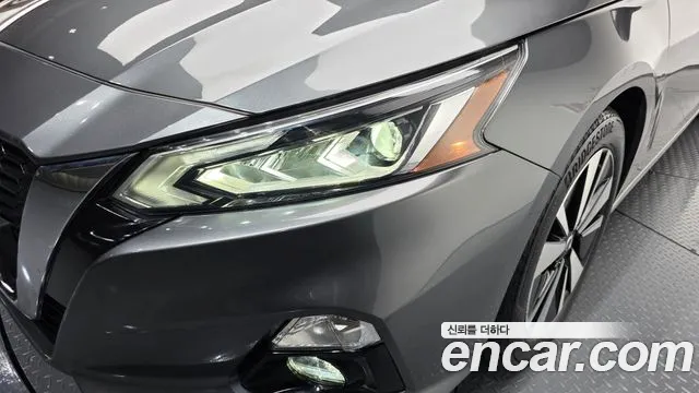 Nissan Altima 2019 — фото 8