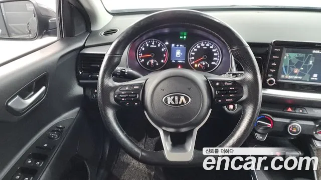 Kia Stonic 2019 — фото 19