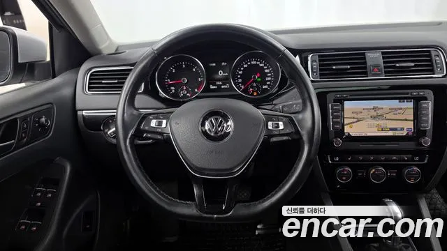 Volkswagen Jetta 2016 — фото 12