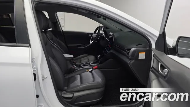 Hyundai Ioniq 2020 — фото 12