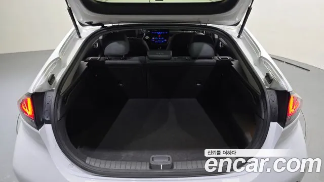 Hyundai Ioniq 2020 — фото 20