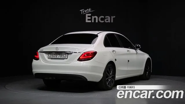 Mercedes-Benz C-Class 2020 — фото 2