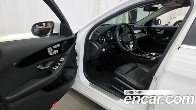 Mercedes-Benz C-Class 2020 — фото 13