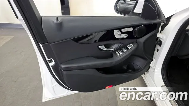 Mercedes-Benz C-Class 2020 — фото 14