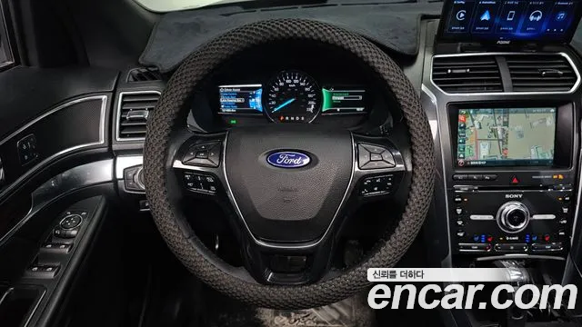 Ford Explorer 2017 — фото 17