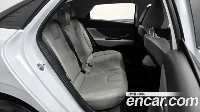 Hyundai AVANTE 2022 — фото 17