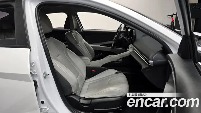 Hyundai AVANTE 2022 — фото 16