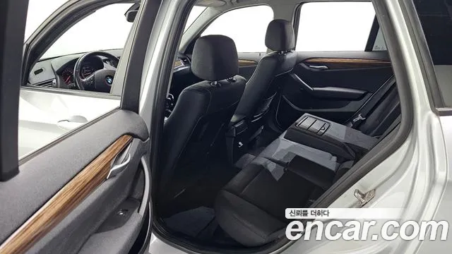 BMW X1 2014 — фото 12