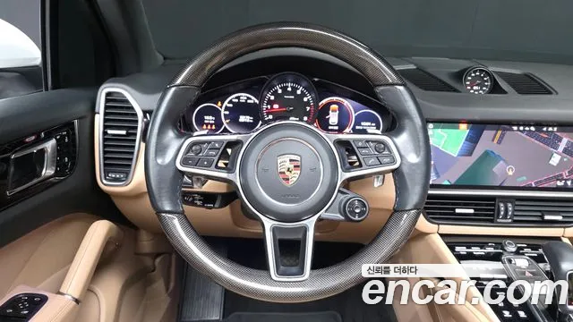 Porsche Cayenne 2021 — фото 19