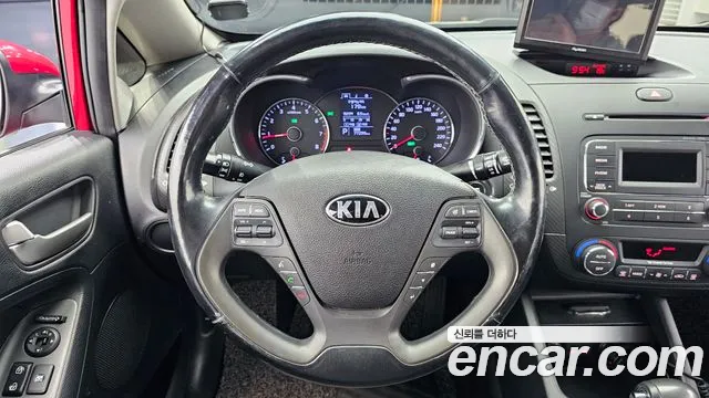 Kia K3 2015 — фото 19