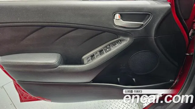 Kia K3 2015 — фото 14