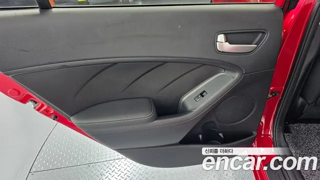 Kia K3 2015 — фото 15