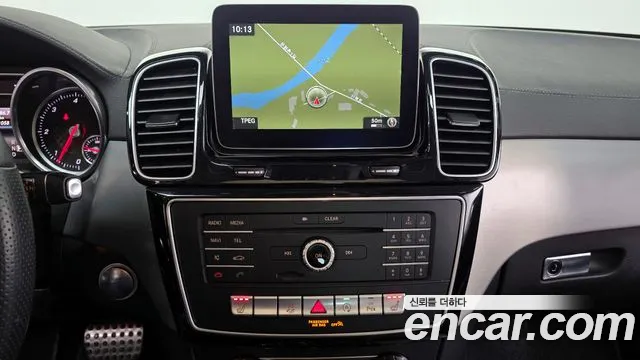 Mercedes-Benz GLE-Class 2017 — фото 13