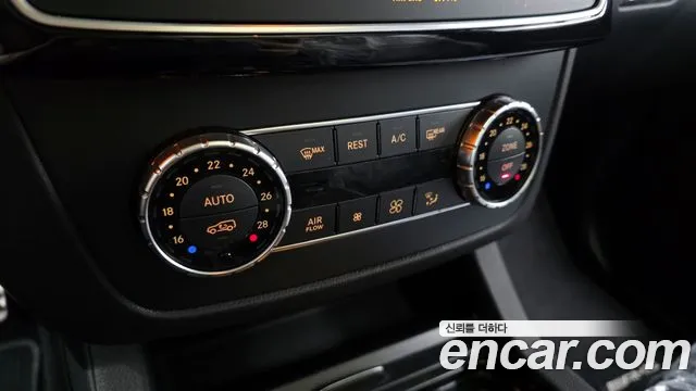 Mercedes-Benz GLE-Class 2017 — фото 16