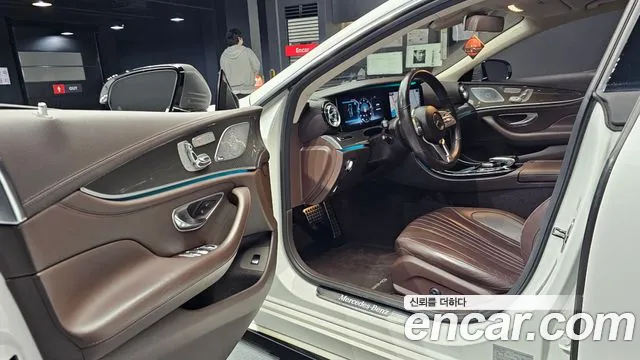 Mercedes-Benz CLS-Class 2019 — фото 13