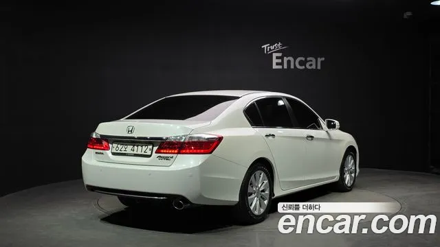 Honda Accord 2015 — фото 2