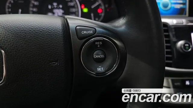 Honda Accord 2015 — фото 18