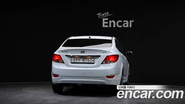 Hyundai Accent 2015 — фото 4