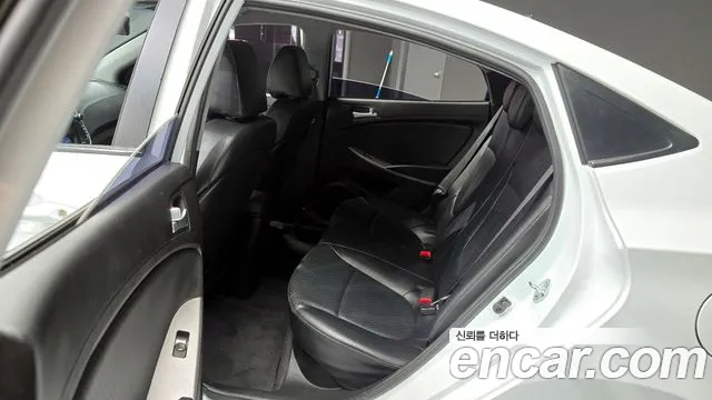 Hyundai Accent 2015 — фото 12