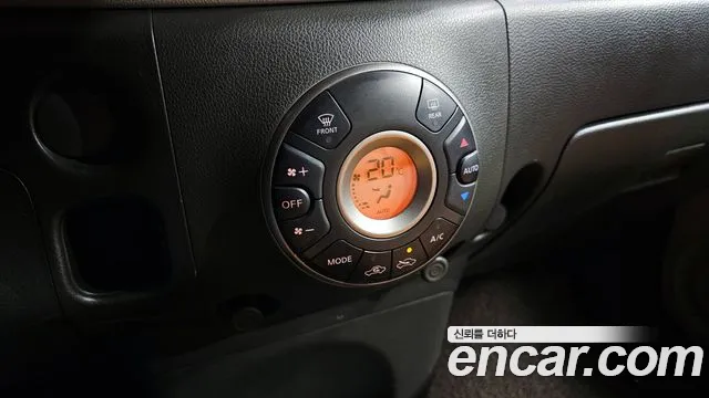 Nissan Cube 2012 — фото 19